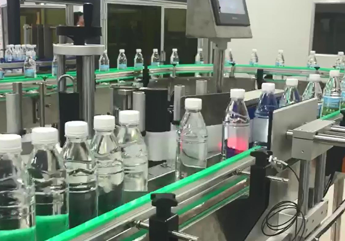 貼標(biāo)機(jī)